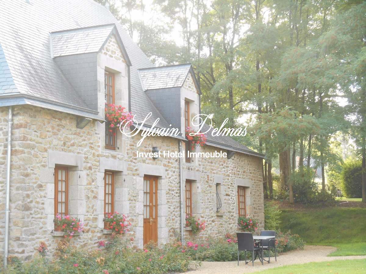 Château hôtel restaurant - 3* - 41 chambres à mi chemin entre TOURS et le Mont Saint Michel