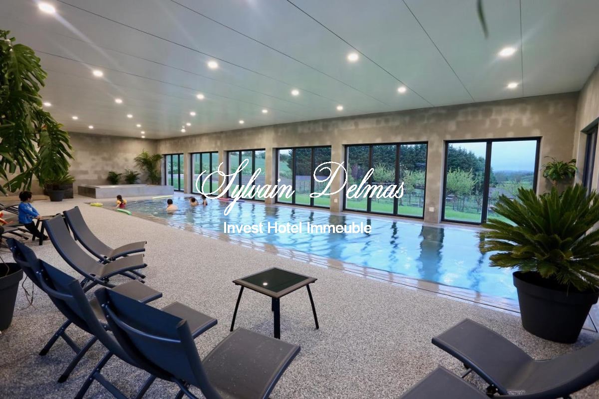 Complexe hôtelier 14 gites centre de vacances proche de Périgueux