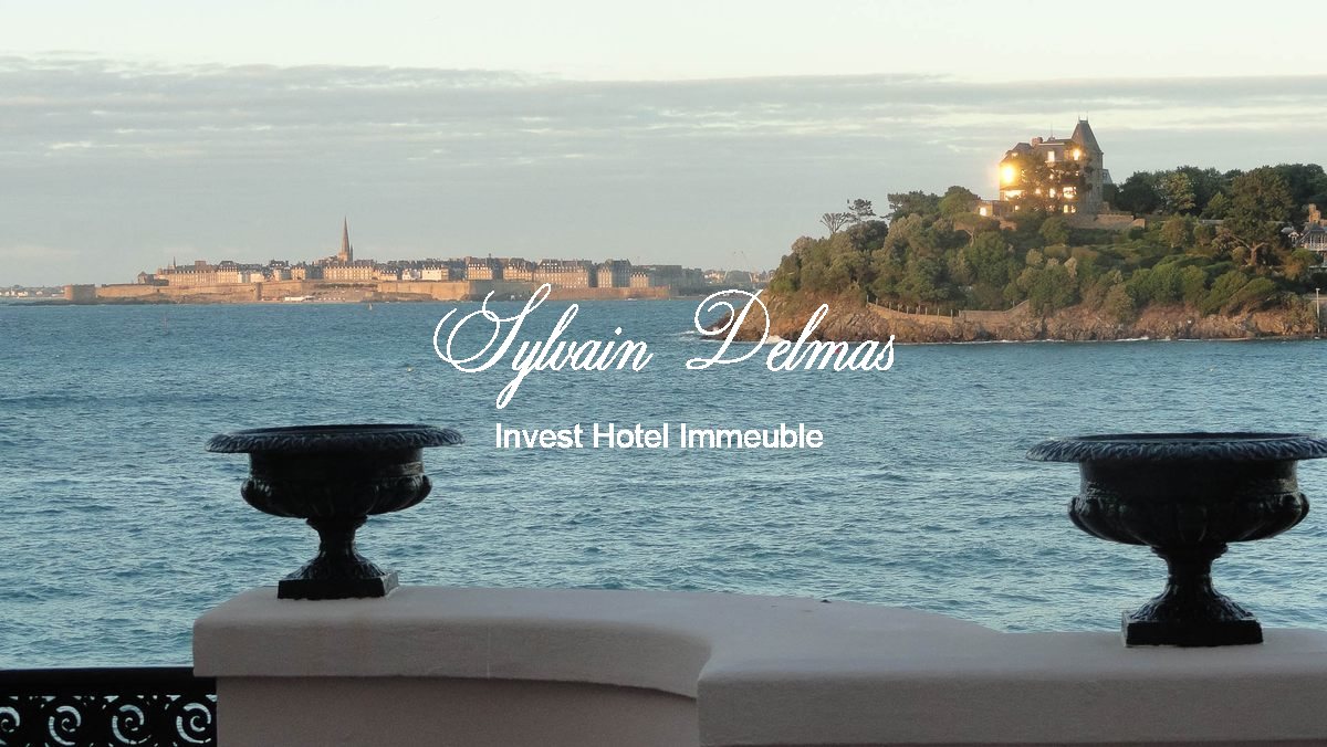 Luxueux hôtel front de mer 