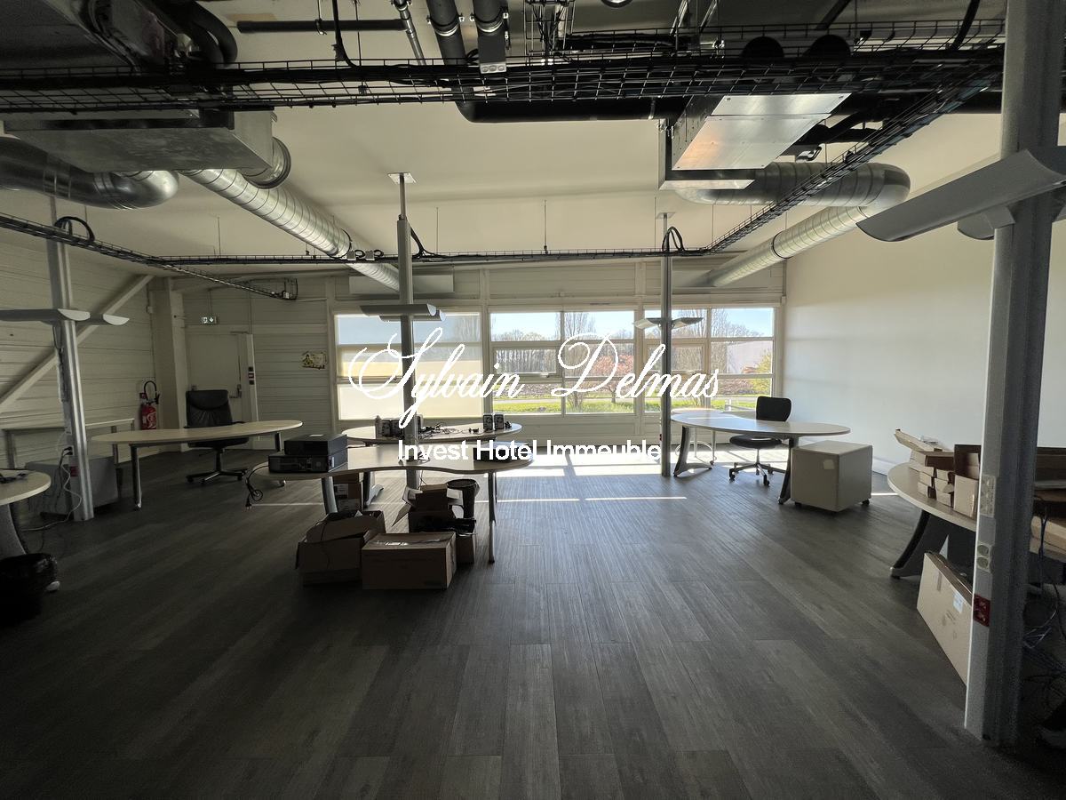 LOCAUX  INDSUSTRIELS BUREAUX ET STOCKAGES TOURS SUD