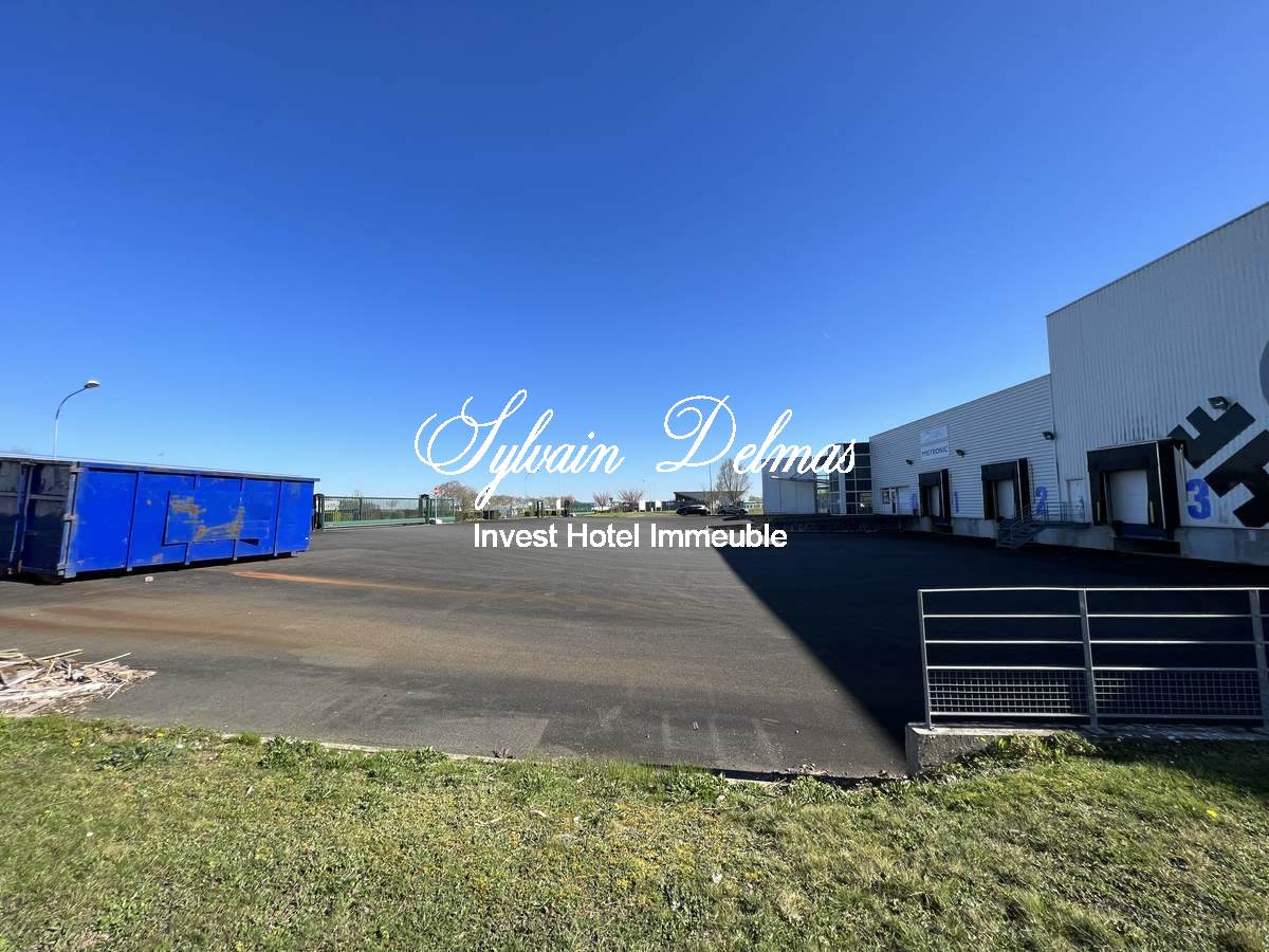 LOCAUX  INDSUSTRIELS BUREAUX ET STOCKAGES TOURS SUD