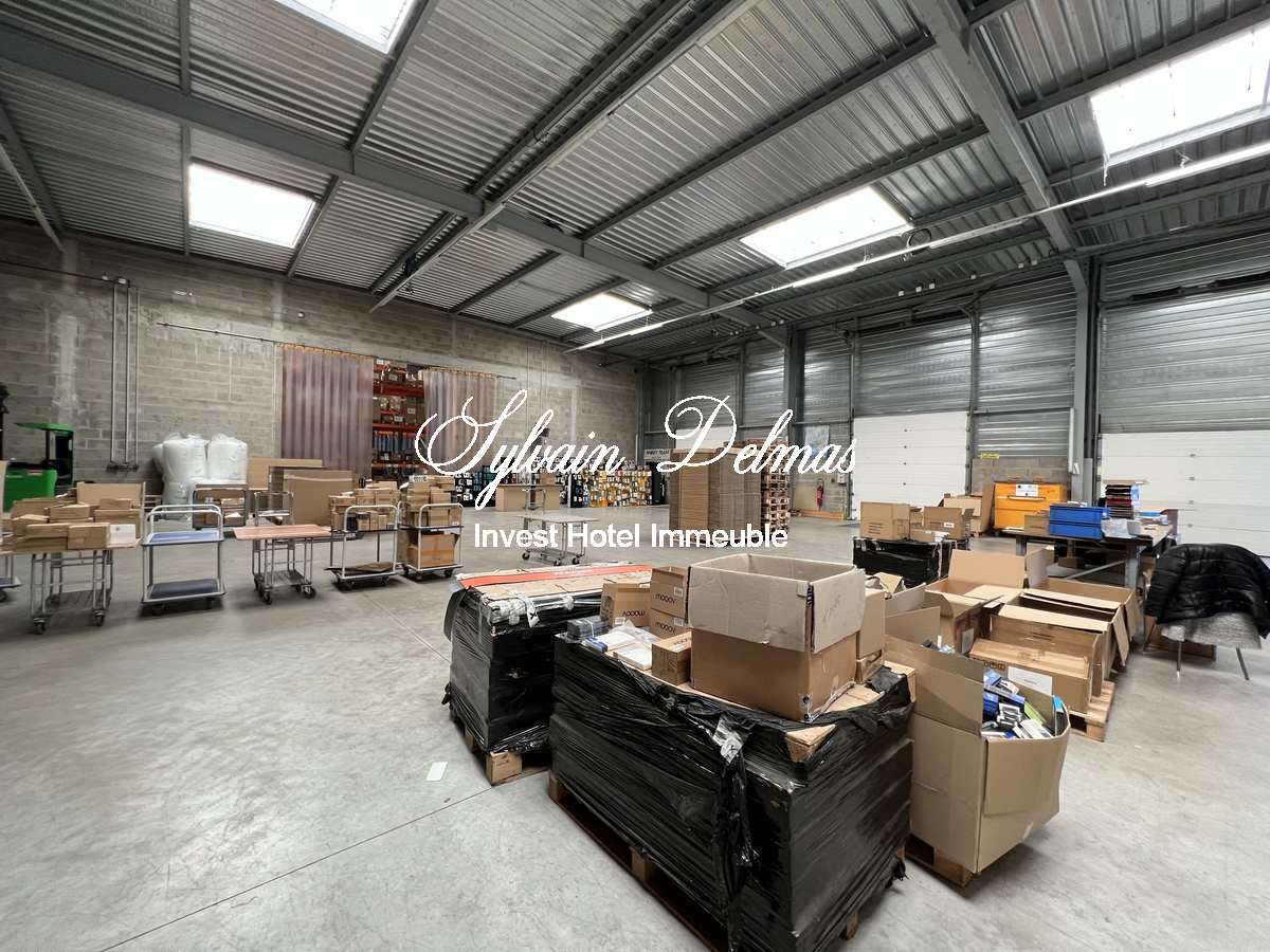 LOCAUX  INDSUSTRIELS BUREAUX ET STOCKAGES TOURS SUD