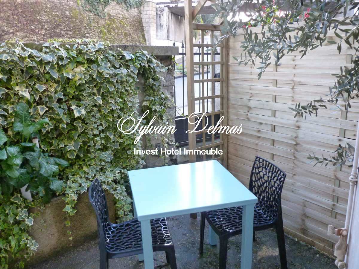 IMMEUBLE DE RAPPORT A SASIR CENTRE DE POITIERS