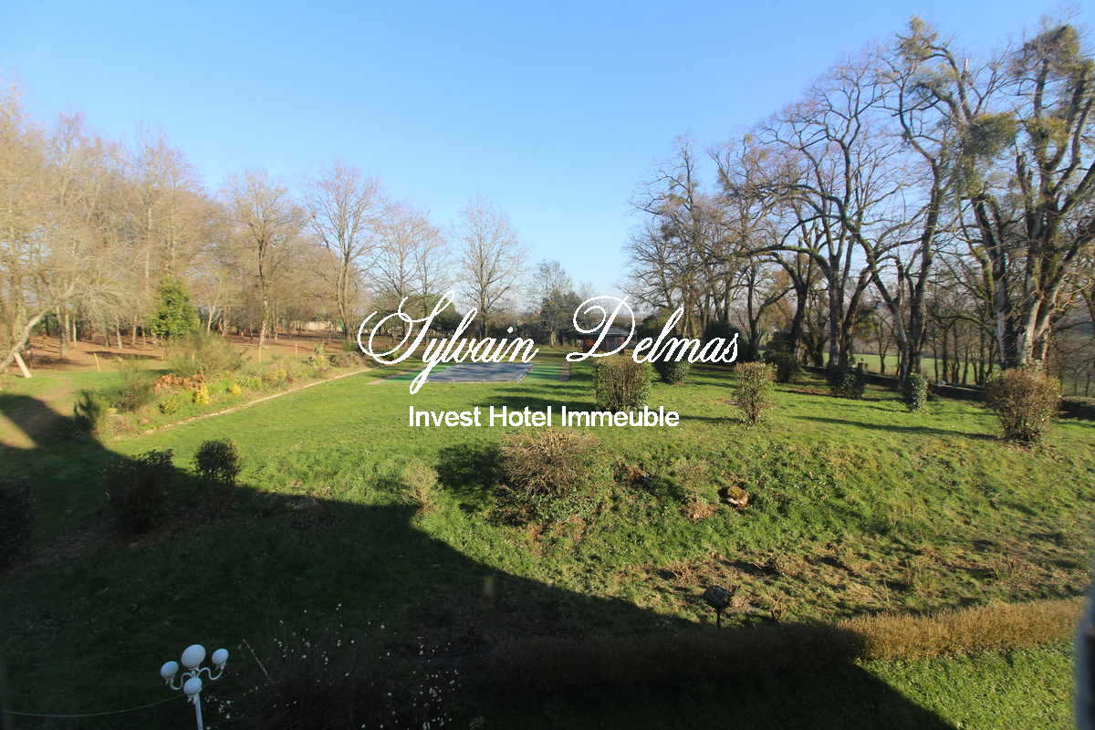 A VENDRE CHATEAU XVII ÈME PROCHE DE RENNES