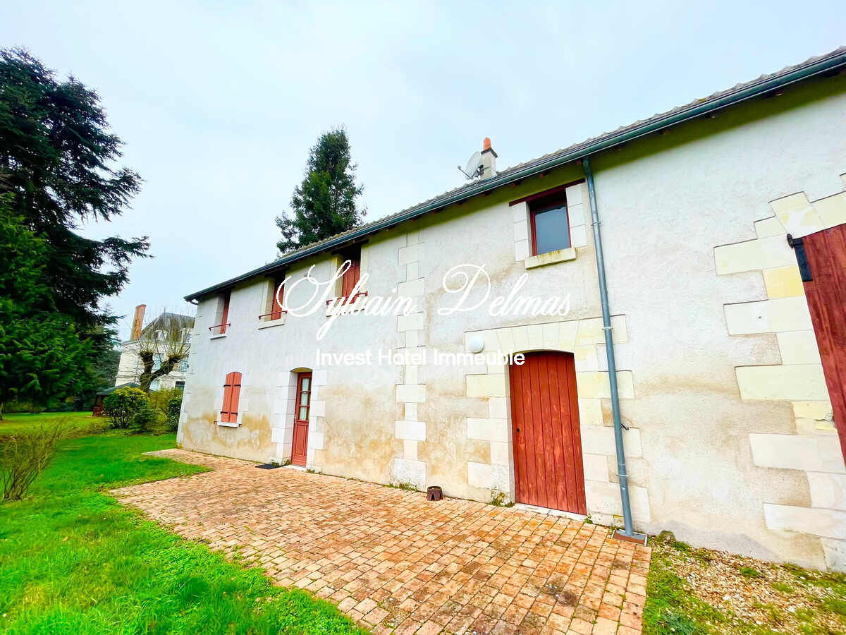 MANOIR DU XIXème avec plusieurs salles de séminaires sur un parc de 20 hectares, zone trés touristique