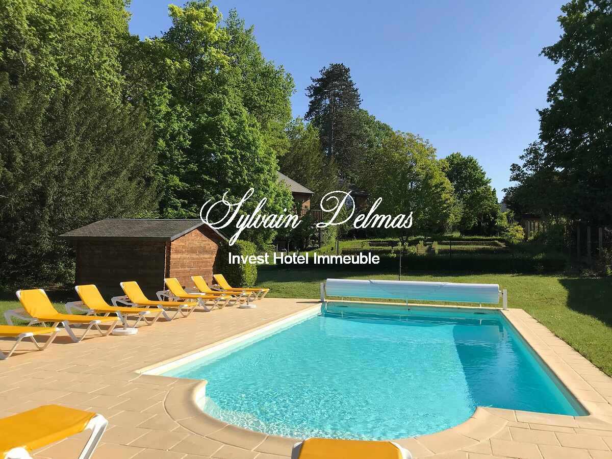 MANOIR PLEIN CENTRE D'AMBOISE avec un gros potentiel d'hébergements touristiques