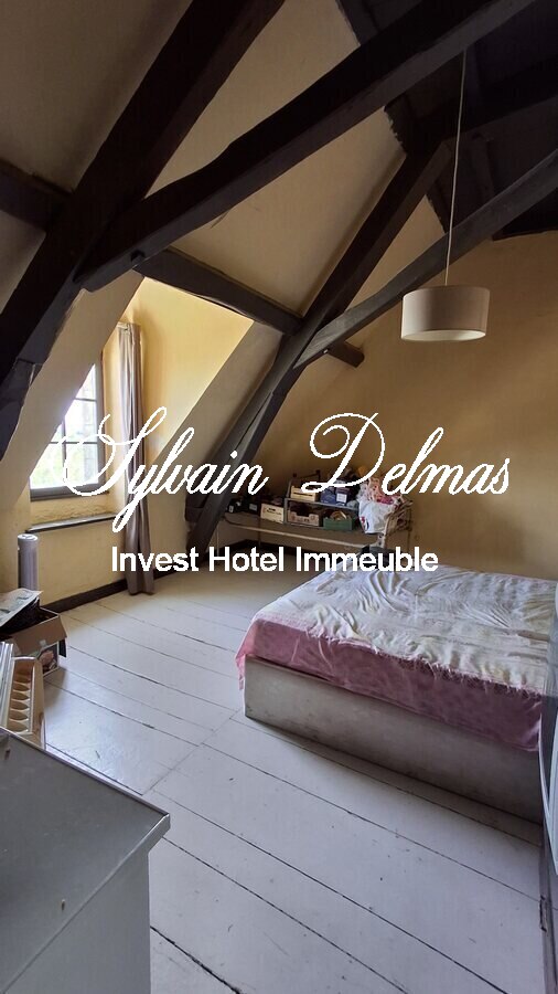 Château XIX eme ideal pour hôtel restaurant clos de murs.