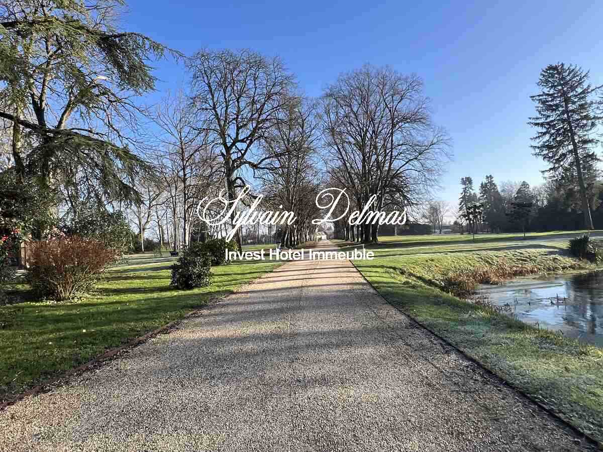 Château historique du XVIII ème à 30 minutes de Tours ancienne demeure de LAFAYETTE