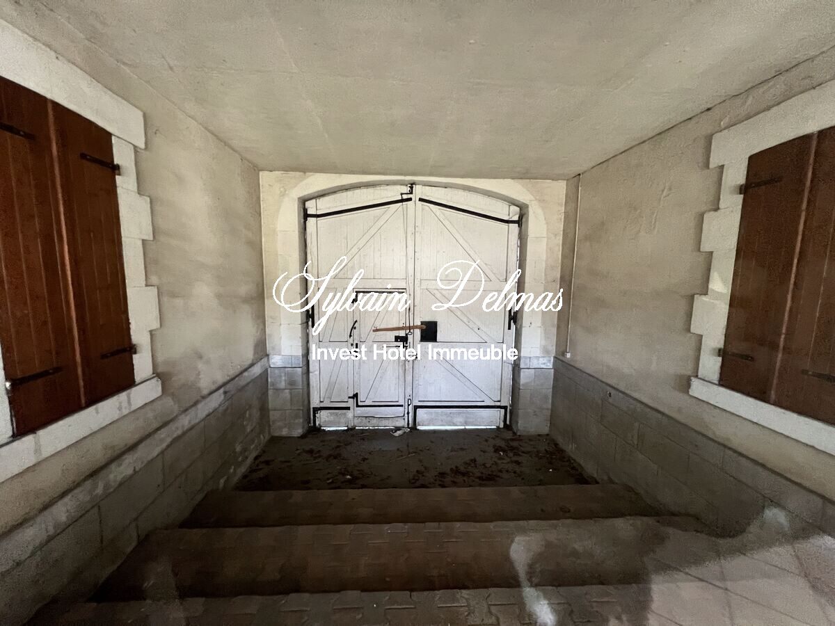 IMMEUBLE DE 1700 M2 42 APPARTEMENTS À RESTAURER TOTALEMENT