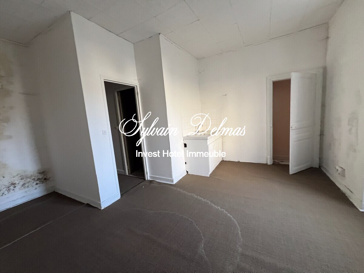 IMMEUBLE DE 1700 M2 42 APPARTEMENTS À RESTAURER TOTALEMENT