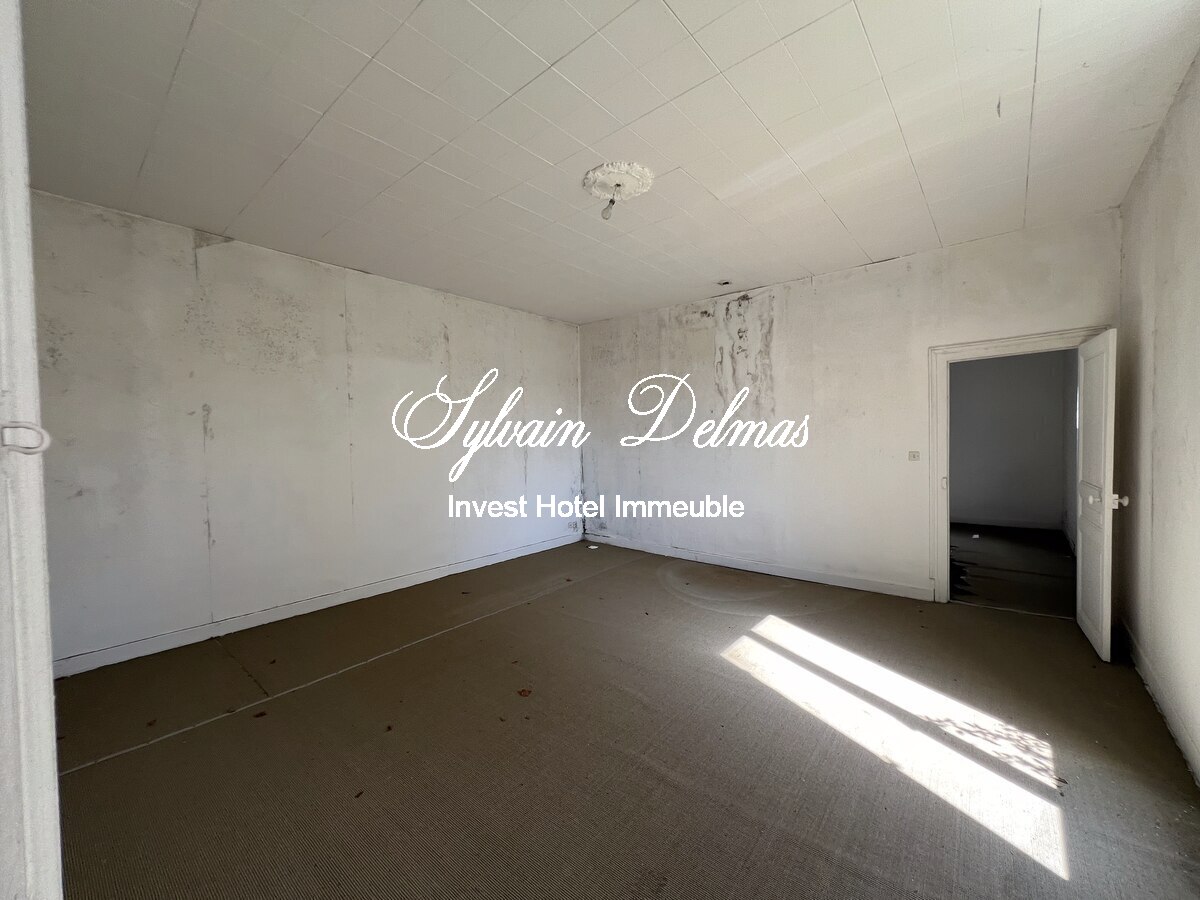 IMMEUBLE DE 1700 M2 42 APPARTEMENTS À RESTAURER TOTALEMENT
