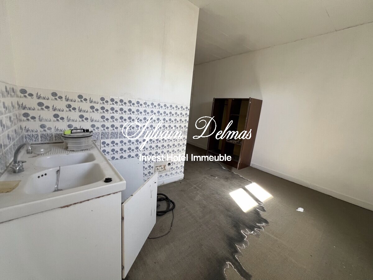 IMMEUBLE DE 1700 M2 42 APPARTEMENTS À RESTAURER TOTALEMENT