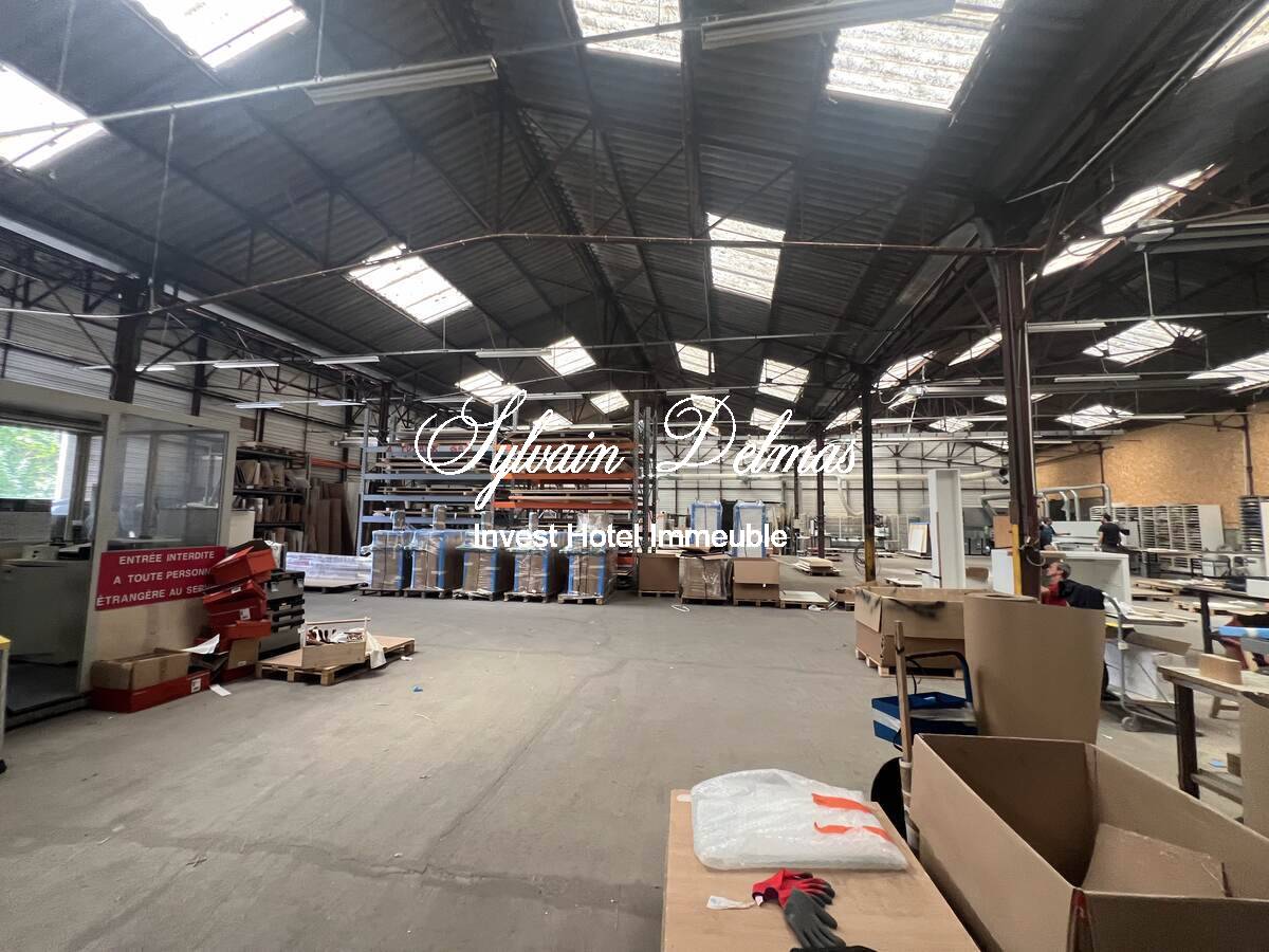 LOCAUX INDUSTRIELS 4000 M2 ET MAISON DU XIXème 800M2