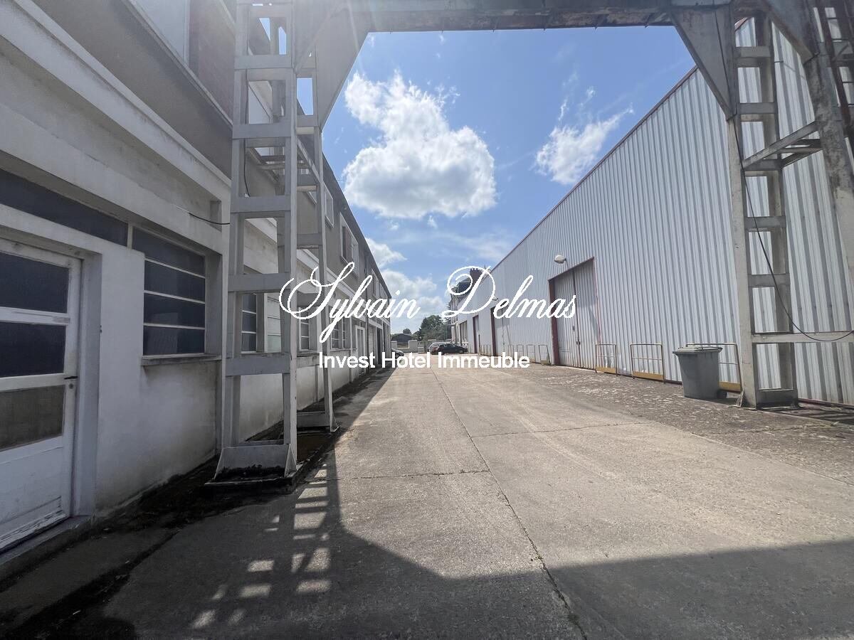 LOCAUX INDUSTRIELS 4000 M2 ET MAISON DU XIXème 800M2