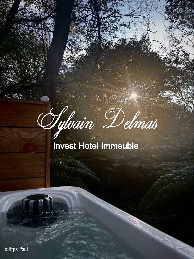 Opportunité d'affaires exceptionnelle : domaine de 24 hectares comprenant 15 hectares d'étangs, parfait pour divers projets touristiques et commerciaux. Avec une activité de location de tentes glamping en pleine expansion.