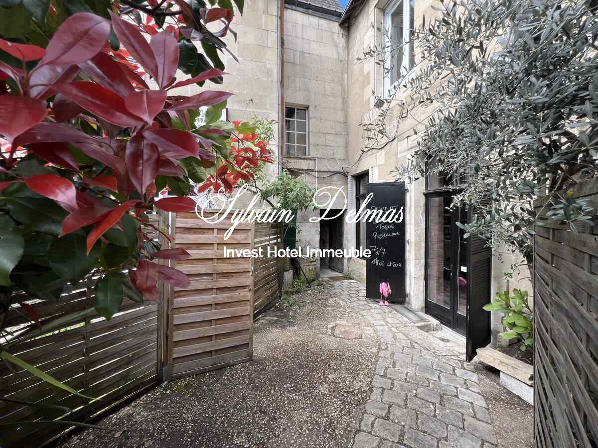 IMMEUBLE DE RAPPORT A SASIR CENTRE DE POITIERS