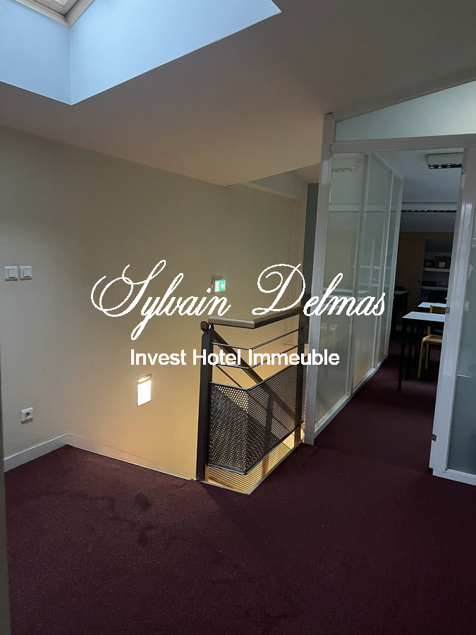 IMMEUBLE DE BUREAUX  Prix sacrifié