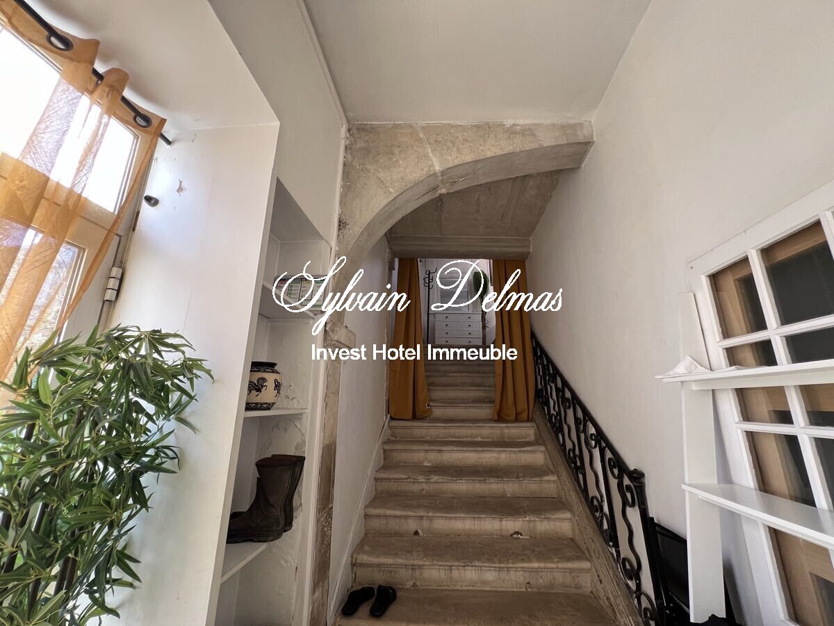 IMMEUBLE DE RAPPORT A SASIR CENTRE DE POITIERS