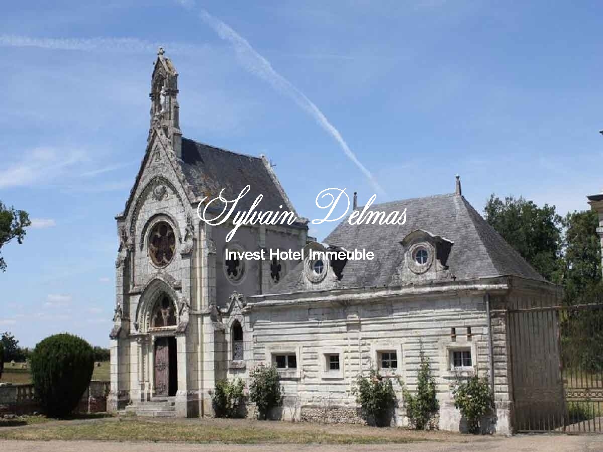 Chateau XVIIIe proche d'ANGERS - 1900 m² - 24 chambres